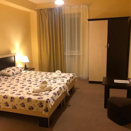 Bloor Hotel Єреван Екстер'єр фото