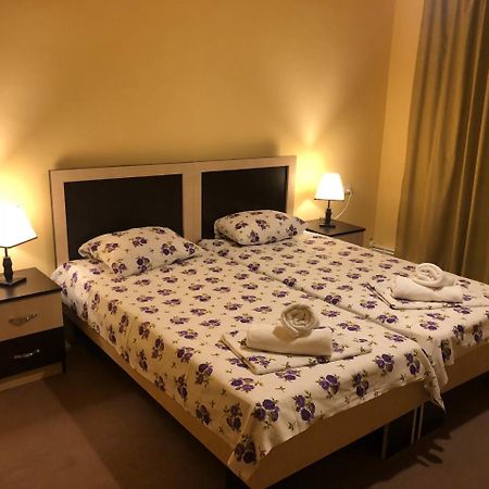 Bloor Hotel Єреван Екстер'єр фото